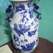 Jarrón de porcelana antiguo - Img 55504752