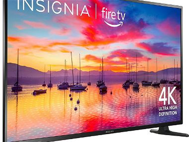 Smart TV 43" 4K ultra HD Insignia, sellado en caja - Img main-image