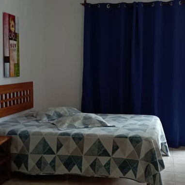 ¡APARTAMENTO DE LUJO EN CUBA! 🌴 3 Habitaciones, 3 Baños Privados, AC, Cocina Equipada. IDEAL GRUPOS/FAMILIAS. - Img 121650523