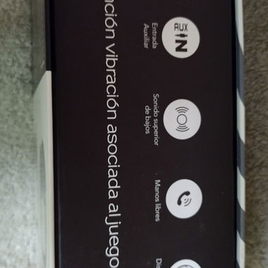 Audífonos Gamers marca Aiwa nuevos con pequeño daño estético por estar guardado 53853475 - Img 120315950