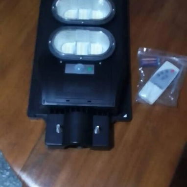 Lámpara LED Solar de Alta Intensidad 150w Incluyen batería y panel solar mando a distancia $55 USD Transporte Adicional - Img 114091637
