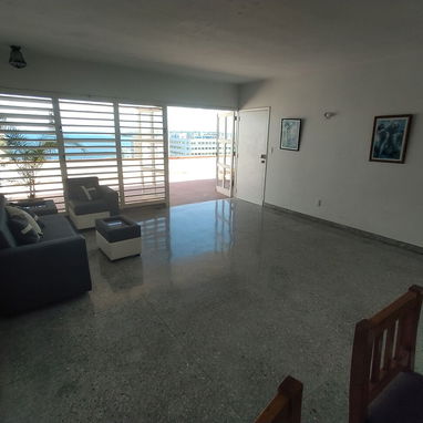 📱 Renta de Habitación Privada a solo unos pasos del Malecón - Img 116115980