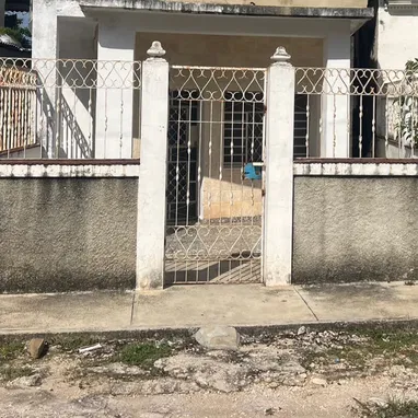 Vendo casa en Berenguel, Boyeros cerca del aeropuerto - 5/10