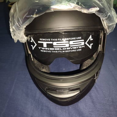 Casco certificado abatible - Img 123350573
