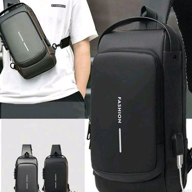 Mochila pequeña de hombre - Img 119415302