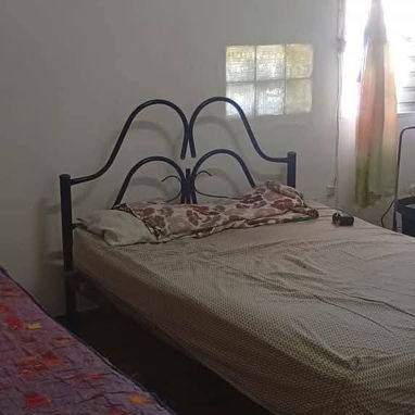 Apartamento de 2 Cuartos en 3er Piso en Edificio Micro Atípico cerca de Santa Catalina y Vento !!! - Img 107127750
