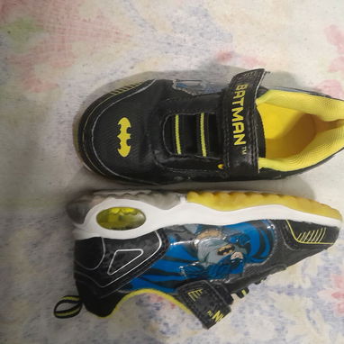 Chancletas y tenis para niños - 2/3