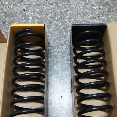 Espirales traseros del VW Passat B3 los de fabrica no de serie 2 ni invento. - Img 101888528