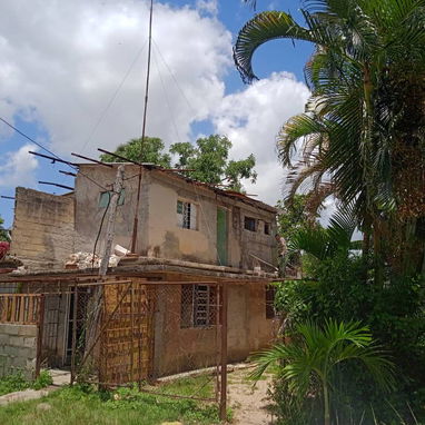 Casa de alto y bajo con patio - 9/10