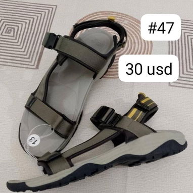 Zapatos de mujer y de hombre todos originales - Img 118666693