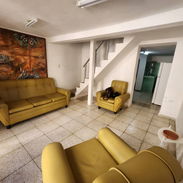 Se vende apartamento biplanta, independiente, puerta de calle, ventilado, en Centro Habana. - Img 55319732