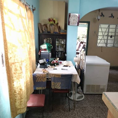 Se vende propiedad de 2 casas con amplio terreno de 400m - Img 125790711