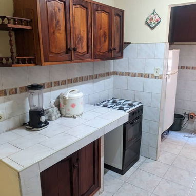 Venta de Apto de 2 cuartos Vedado $35000 - Img 122185607