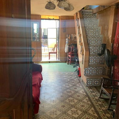🏡*126_Se vende apto en centro Habana en un 1er piso con varias cosas dentro*  🗺*Pto de Ref :Por la Ferretería de Feito - 5/6