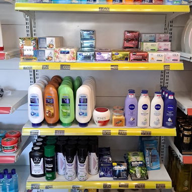 🔥 ¡Ponte bella sin salir de La Habana! Tenemos: kertinas, peróxidos, tintes, productos de aseo y belleza 💇‍♀️🧴 - Img 122724202