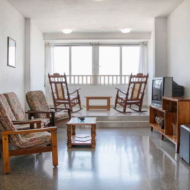 Renta vedado apt lujo vista mar - Img 109820396