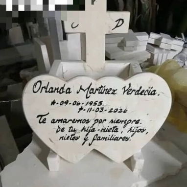 Lapida para su sere querido que no está con nosotros - 5/10