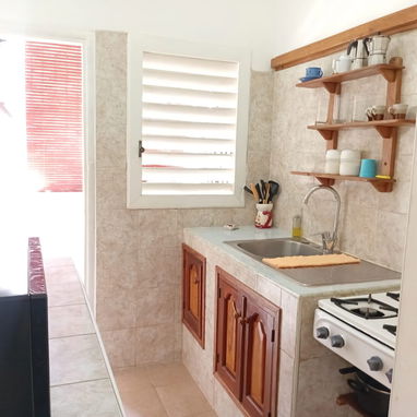 Apartamento con una habitación climatizada en renta en el Vedado +53 52463651 por WhatsApp. SMY - Img 111690388
