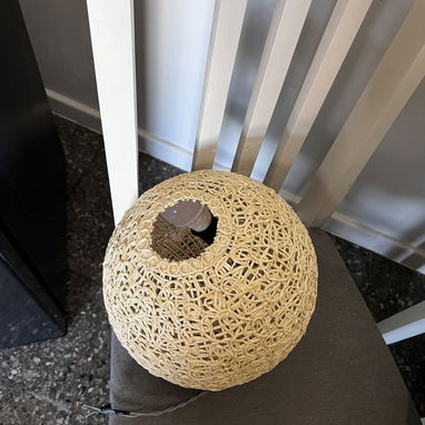 Vendo lámpara tejida en 2000 cup - 2/3
