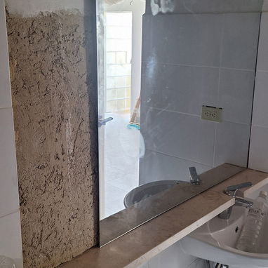 Realizamos todo tipo de diseños modernos en carpintería de aluminio 🪟 y cristal 🔮 *Llena de estilo y una sola inversió - Img 120176993