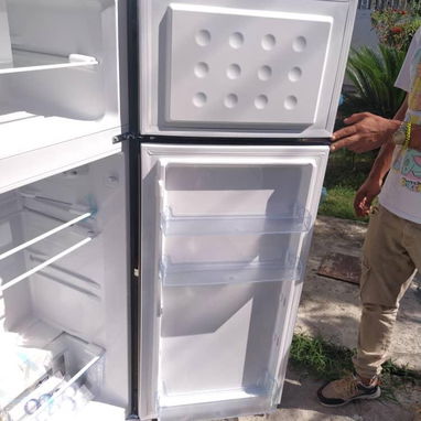 Refrigerador EKO 8.1 Pies 230L 110V Garantía de 3 meses 430 USD San Miguel del Padrón Mensajería con costo adicional - 3/4
