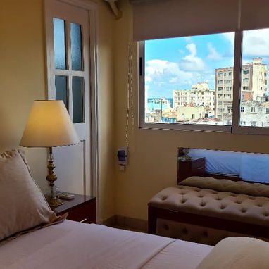 🧭 Hermoso Apartamento de 1 Habitación con Vista al Mar en el Vedado (No se Va la Luz) REF 1435 - Img 109842148