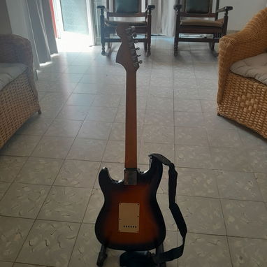 Guitarra electrica - Img 120478671