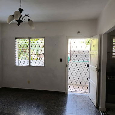 Se vende apartamento interior en Alturas de Belén, es el último apartamento de un edificio biplanta, está enrejado. C - Img 119874796