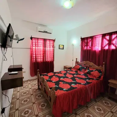 Oferta en  casa  con piscina con recirculación ubicada a sólo una cuadra del mar 🌊+53 52 463651 con 3 hab , N - Img 114133880