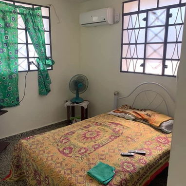 Dos casas en una ubicada en víbora park - 6/10