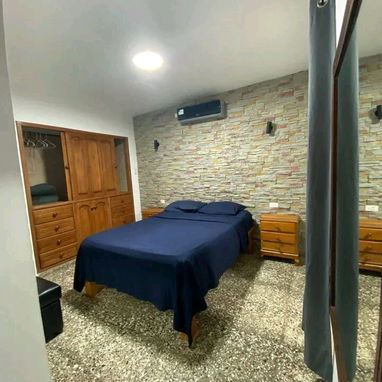 🏠 Alquiler de Casa En Guanabo.💡 Tiene Paneles Solares. 👥Capacidad para 12 personas.📱 Reserva: +5355149761 - 5/10