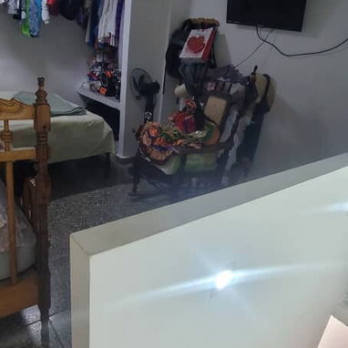 🏡 SE VENDE CASA INDEPENDENDIENTE CON PLACA LIBRE, en CENTRO HABANA, puerta de calle, opción económica. - Img 120930093