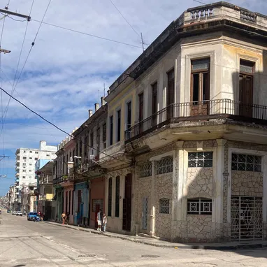 Se vende casa en Centro Habana, precio 10 mil USD. - 2/8