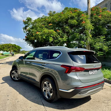 HYUNDAI SANTA FE 2023 — ¡MODERNA, ESPACIOSA Y CON POCO USO! 🔥 - 3/7