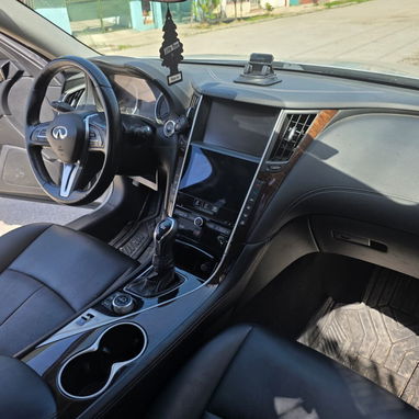 Infiniti Q50 3.0t 2019 Motor v6 twin turbo Asientos nuevos en piel  77k millas  Precio pagar eb cuba o EEUU - 3/10