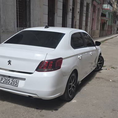 Peugeot 301 - Img 125041556