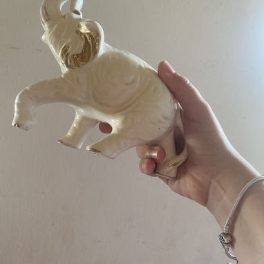 Venta de antigüedades , elefante de porcelana,cristalería antigua y muchas cosas más - Img 121262583