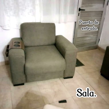 🏠 VENTA DE CASA 3/4, PLANTA BAJA Y AMUEBLADA EN MANTILLA, Calle Rosell. Se vende con todo. Totalmente enrejada. - 3/9
