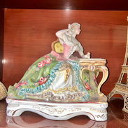 VENDO MUÑECA GRANDE DE PORCELANA ITALIANA ANTIGUA. COMUNICARSE AL 54312796 CON ISABEL - Img 54020208