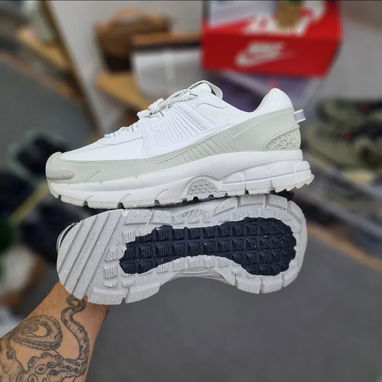 Nike Zoom Vomero Roam #43 Precio 60 usd VEDADO - 2/5