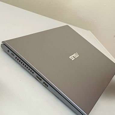 En venta Laptop ASUS VivoBook 280 USD - Img 122617505