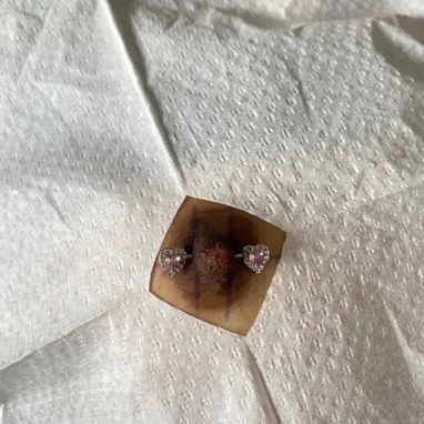 Servicio de perforación corporal, body piercing y colocación de joyas, así como cambio de joyas y ventas de joyas - 9/10