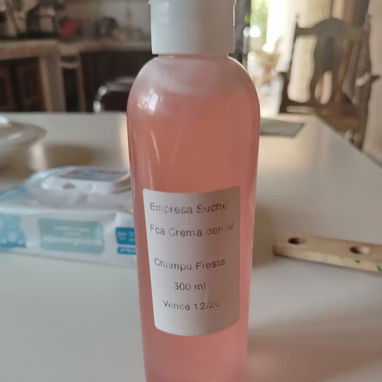 Champú, Colonia violeta, Desitin, jabón y toallitas húmedas de bebé - 7/8