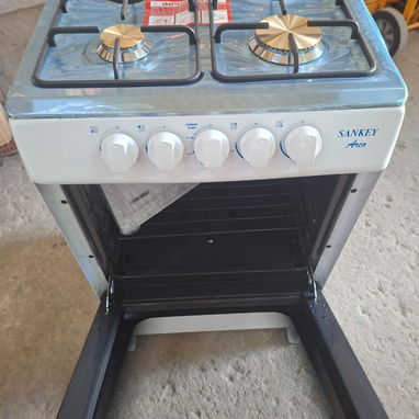 Cocina Sankey de 4 hornillas con horno de gas - Img 112749438