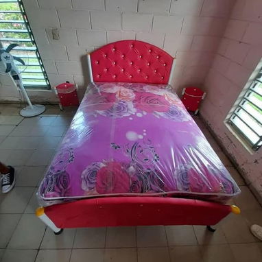 Cama de tubo tapisada - Img 122889530