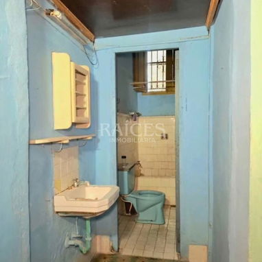 Casa Planta Baja de Biplanta con posibilidad de Garaje en Santo Suárez - $21 000 USD - 9/9