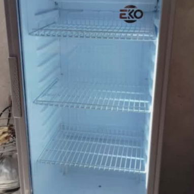 Exhibidor en excelentes condiciones con sus papeles en regla 50011760 - Img 123739344