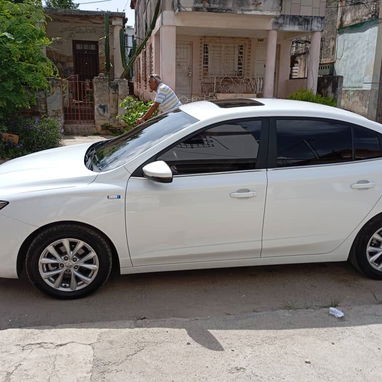 Vendo o negocio mg 5 del 2024 con 3 mil kilómetros - Img 102158873