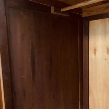 Escaparate de cedro, bien cuidado y sin detalle - 5/7