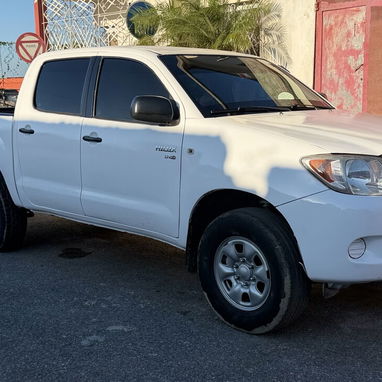 Vendo camioneta Toyota Hilux ,diésel del 2008 - 2/4
